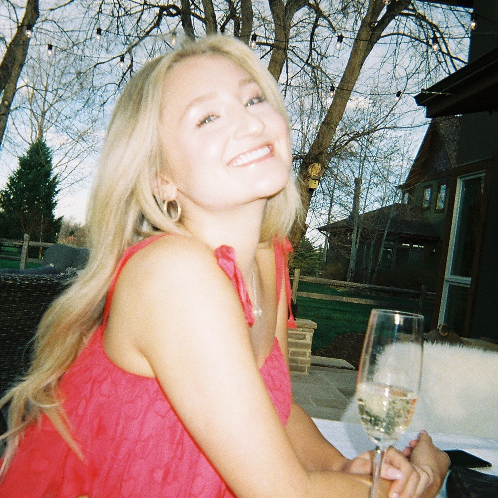 Meet your Posher, Riley - Picture 3 of 3